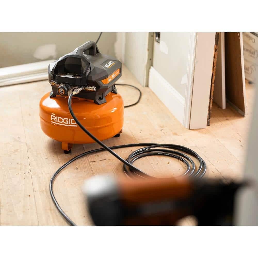 Portable electric flat compressor (6 gallons) with 18GA brad nailer, 16GA straight nailer and 18GA stapler R69603FK