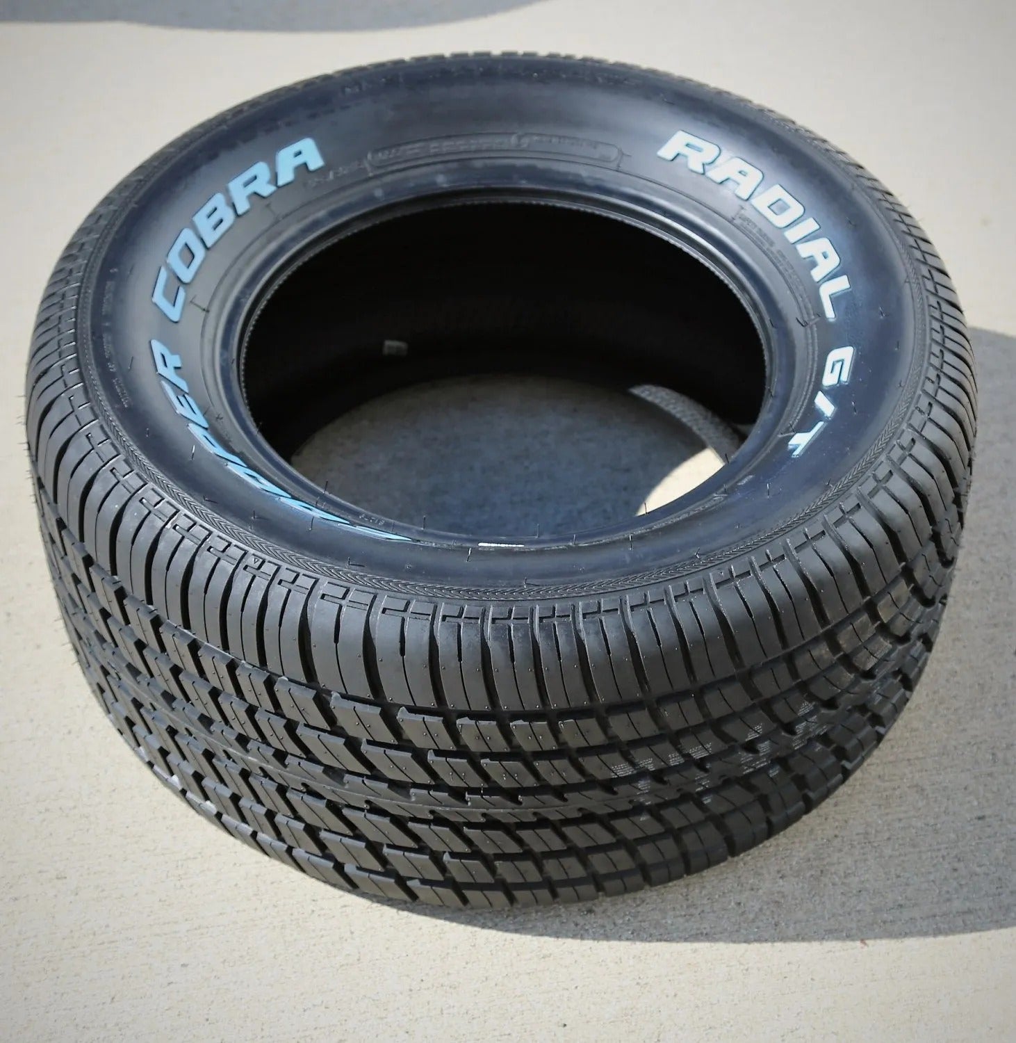 Cooper Cobra Radial G/T 295/50R15 105S A/S All-Season Tire